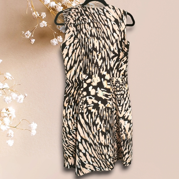 Wyatt front-zip fit&flare dress sz2 - Picture 2 of 3